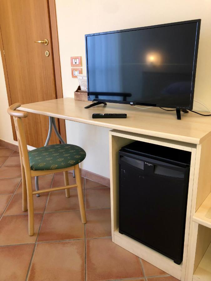 Hotel Di Rocco Лорето Апрутино Екстериор снимка