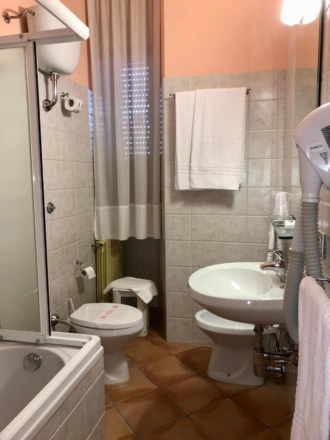 Hotel Di Rocco Лорето Апрутино Екстериор снимка
