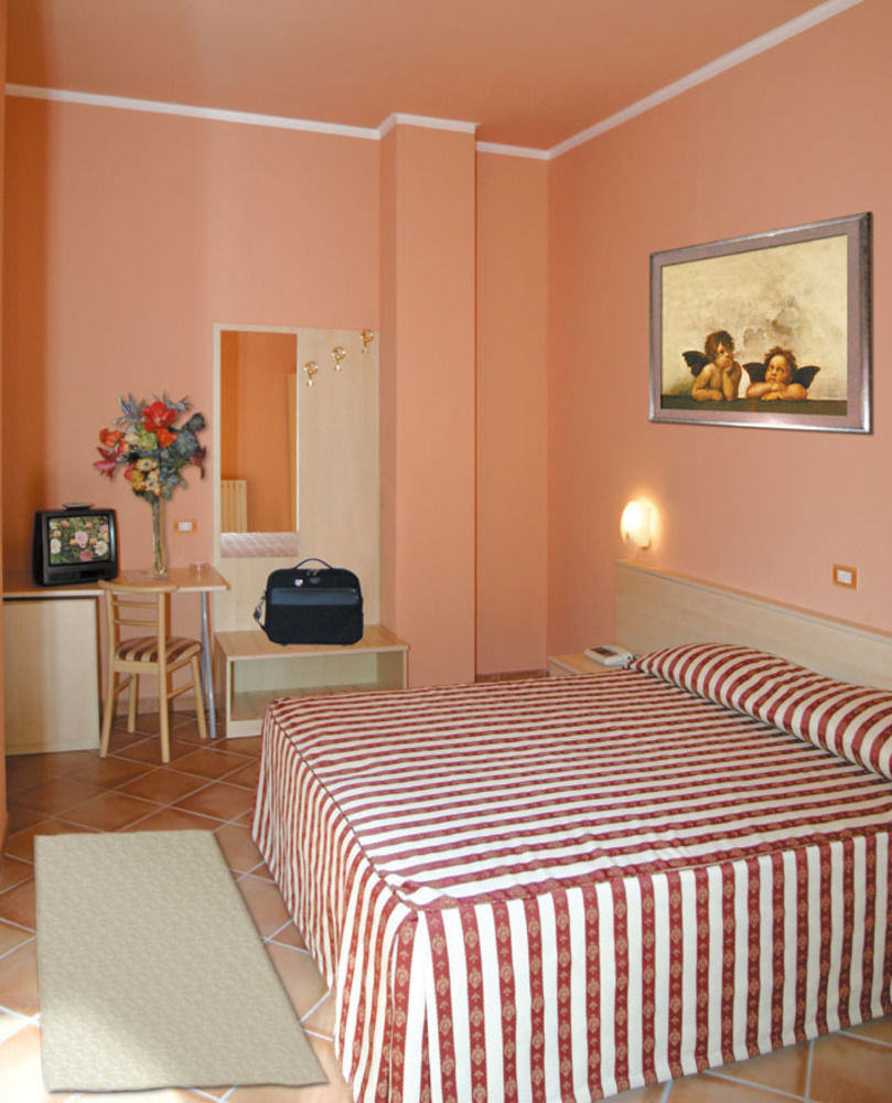 Hotel Di Rocco Лорето Апрутино Екстериор снимка